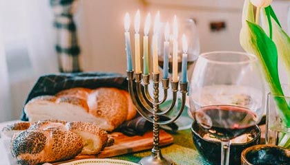 开云体育app入口-英超冲刺季：悬念持续升温，魅力无限！，英超集锦2021