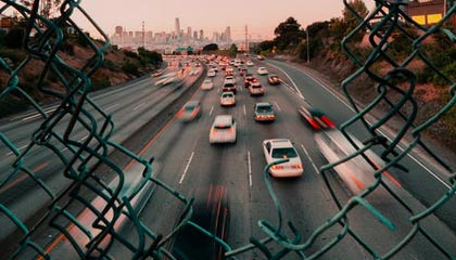 开云体育app入口-英超冲刺季：悬念持续升温，魅力无限！，英超集锦2021